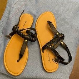 American Eagle thong sandals size 6.5